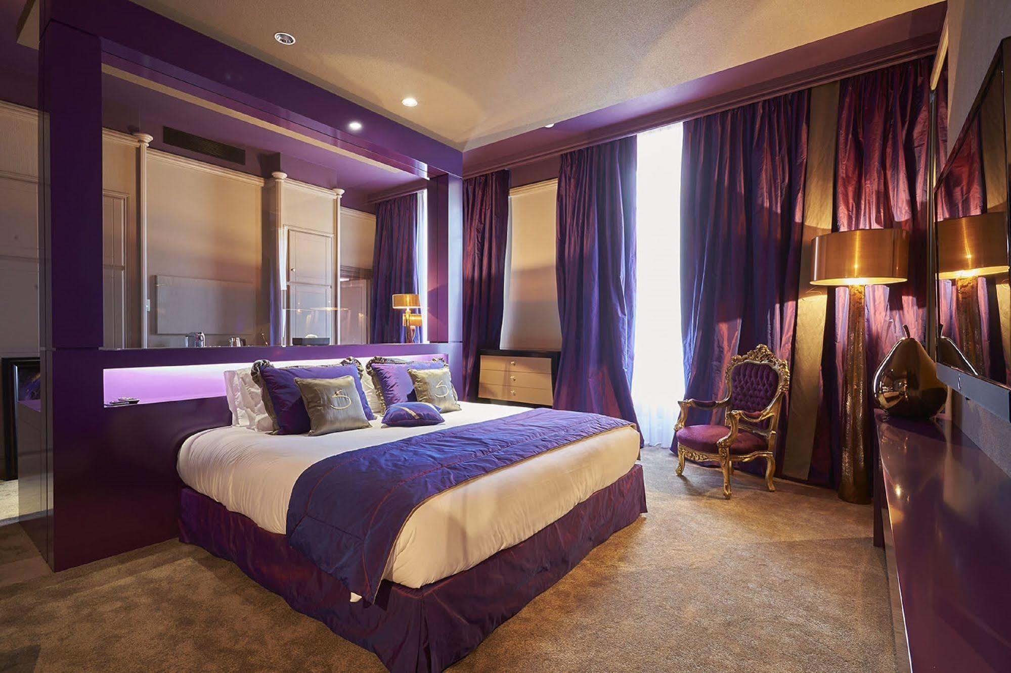 Le Stelsia Resort Saint-Sylvestre-sur-Lot Exteriör bild