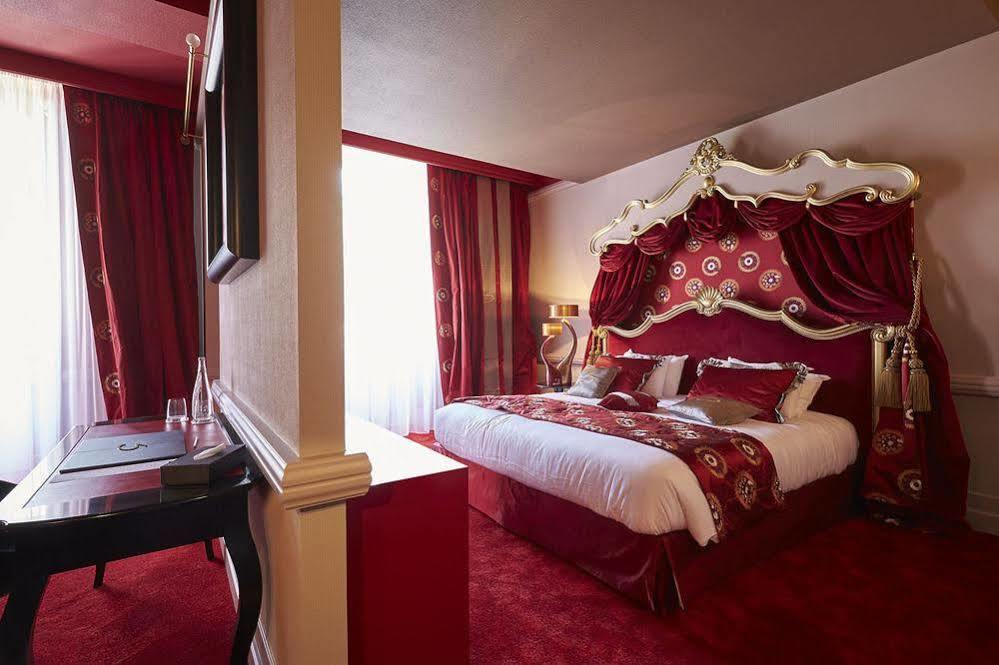 Le Stelsia Resort Saint-Sylvestre-sur-Lot Exteriör bild