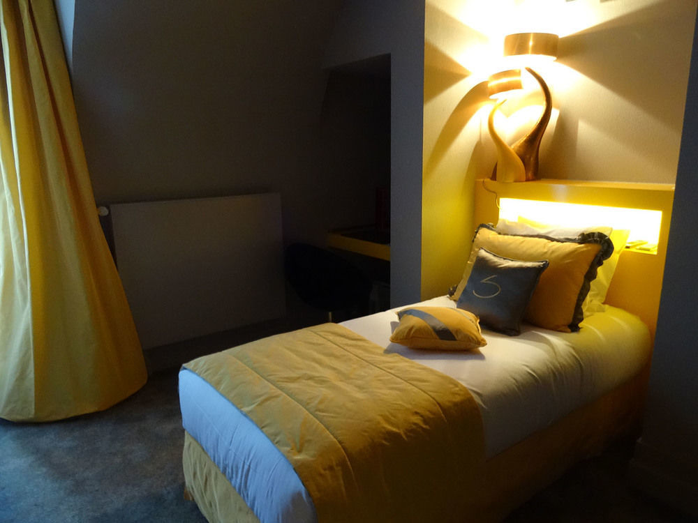 Le Stelsia Resort Saint-Sylvestre-sur-Lot Exteriör bild