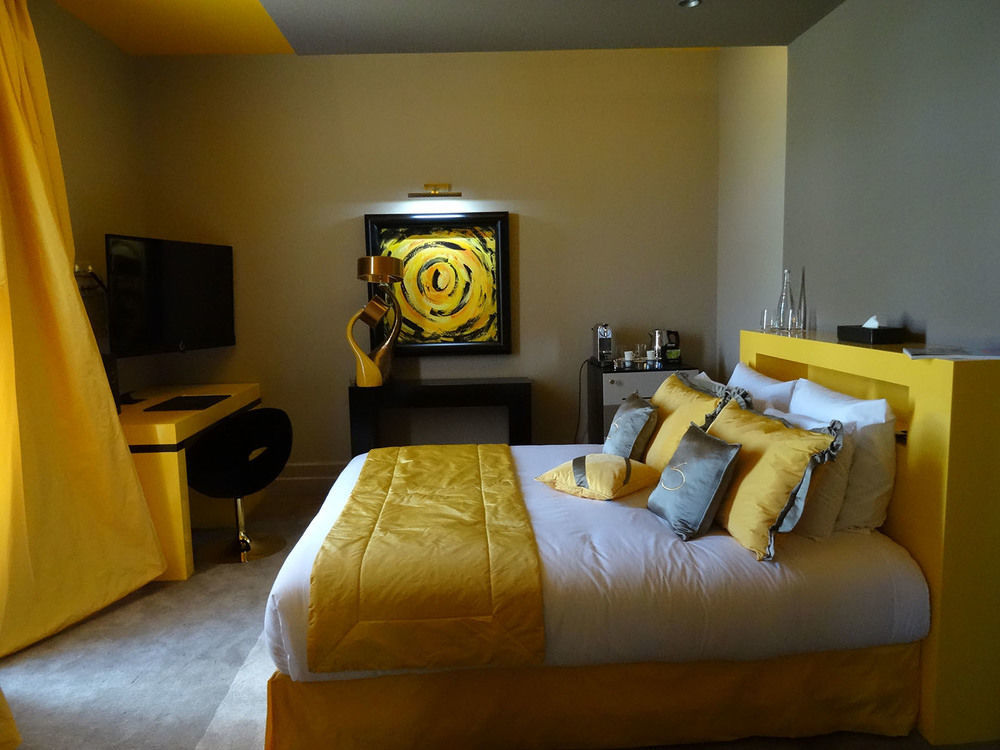 Le Stelsia Resort Saint-Sylvestre-sur-Lot Exteriör bild