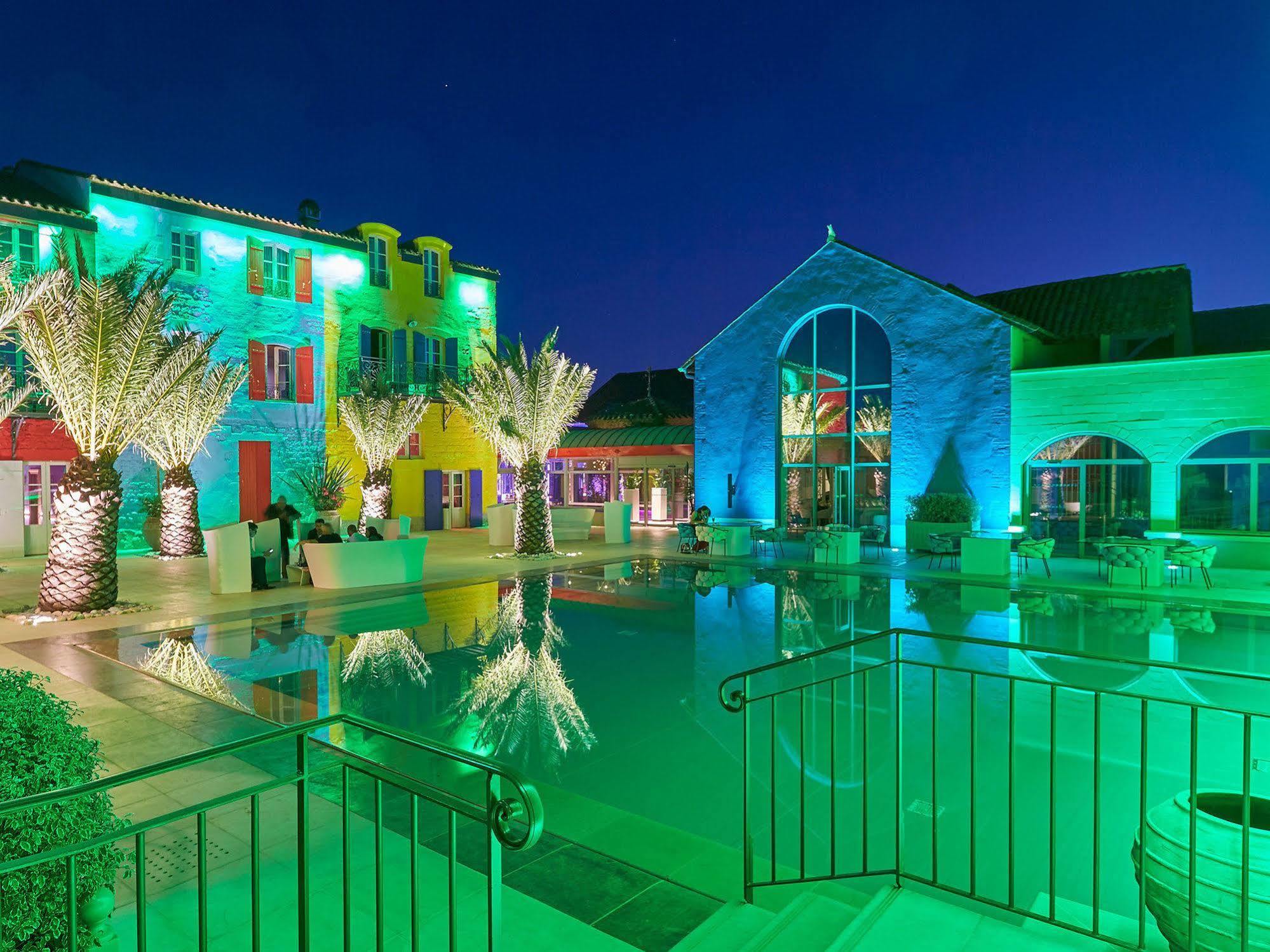 Le Stelsia Resort Saint-Sylvestre-sur-Lot Exteriör bild